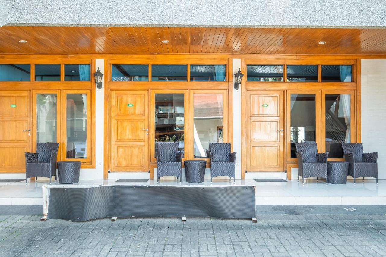 Oyo 1210 Nice Guesthouse Bandung Ngoại thất bức ảnh