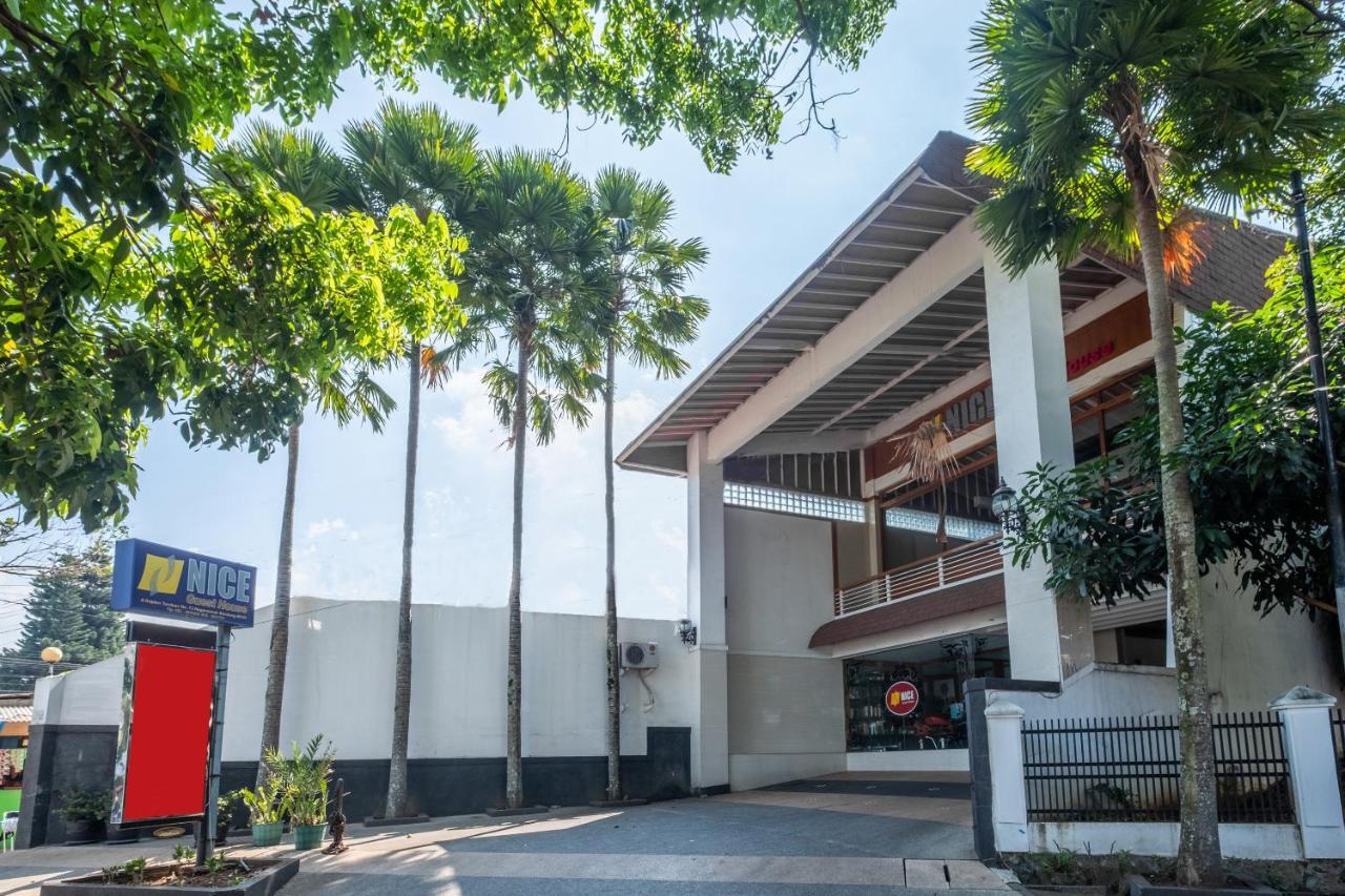 Oyo 1210 Nice Guesthouse Bandung Ngoại thất bức ảnh