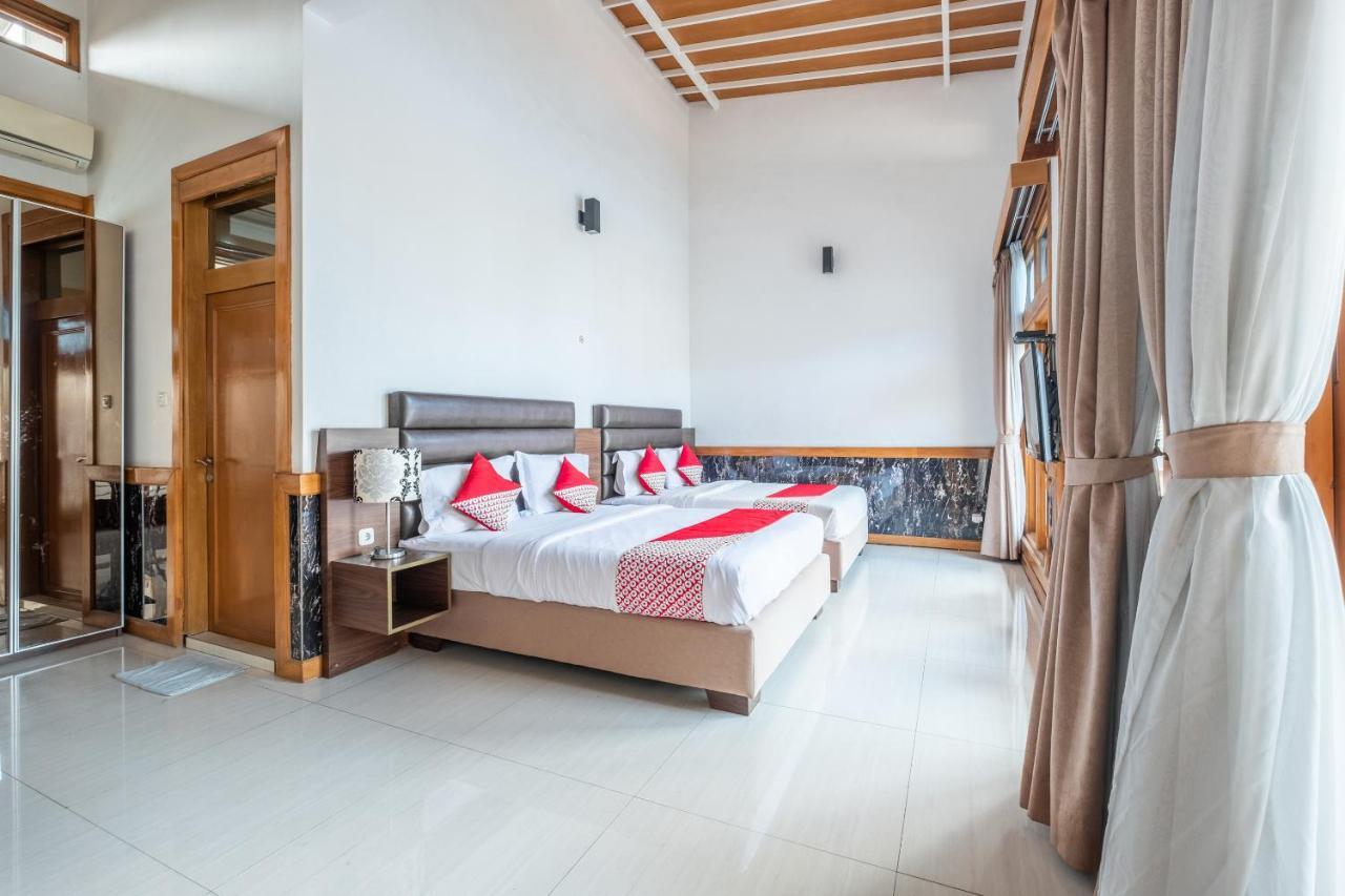 Oyo 1210 Nice Guesthouse Bandung Ngoại thất bức ảnh