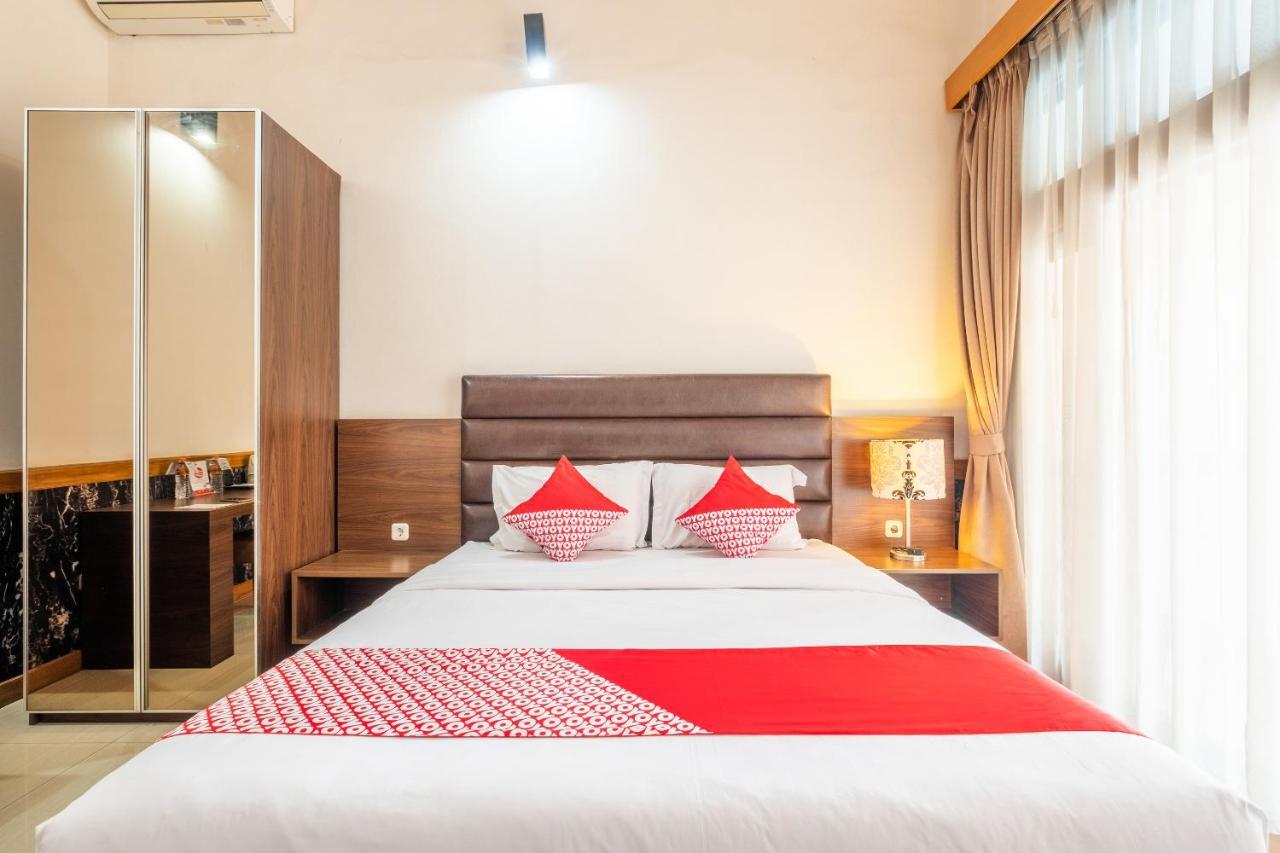 Oyo 1210 Nice Guesthouse Bandung Ngoại thất bức ảnh