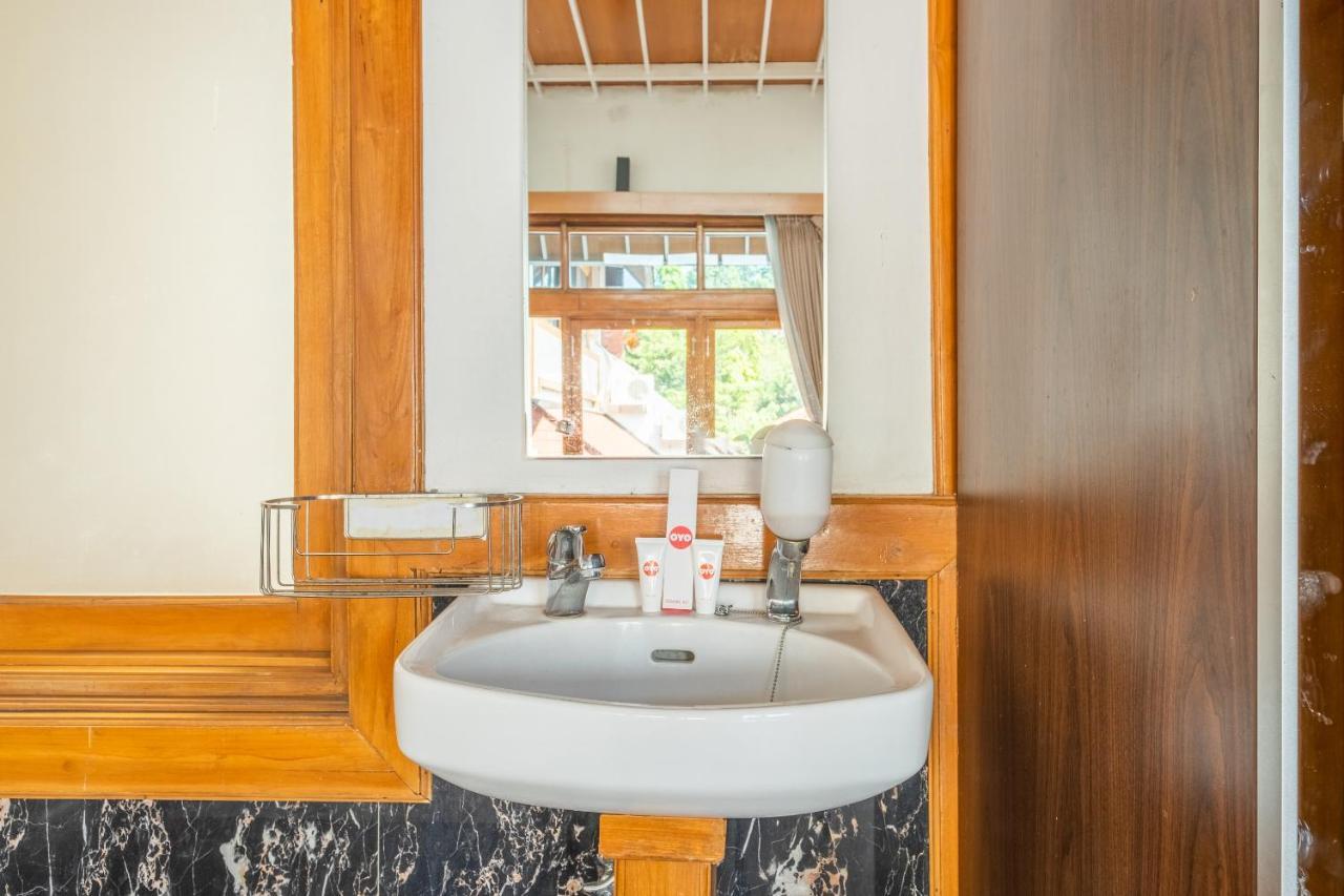 Oyo 1210 Nice Guesthouse Bandung Ngoại thất bức ảnh