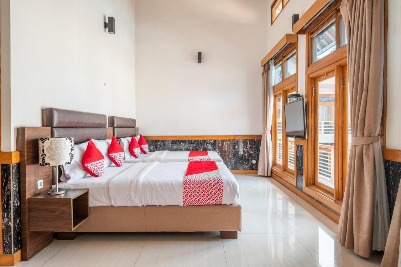 Oyo 1210 Nice Guesthouse Bandung Ngoại thất bức ảnh