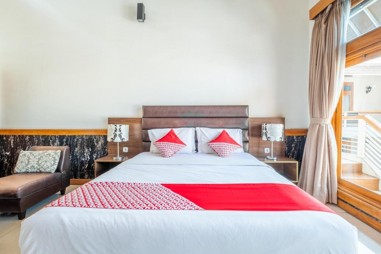 Oyo 1210 Nice Guesthouse Bandung Ngoại thất bức ảnh