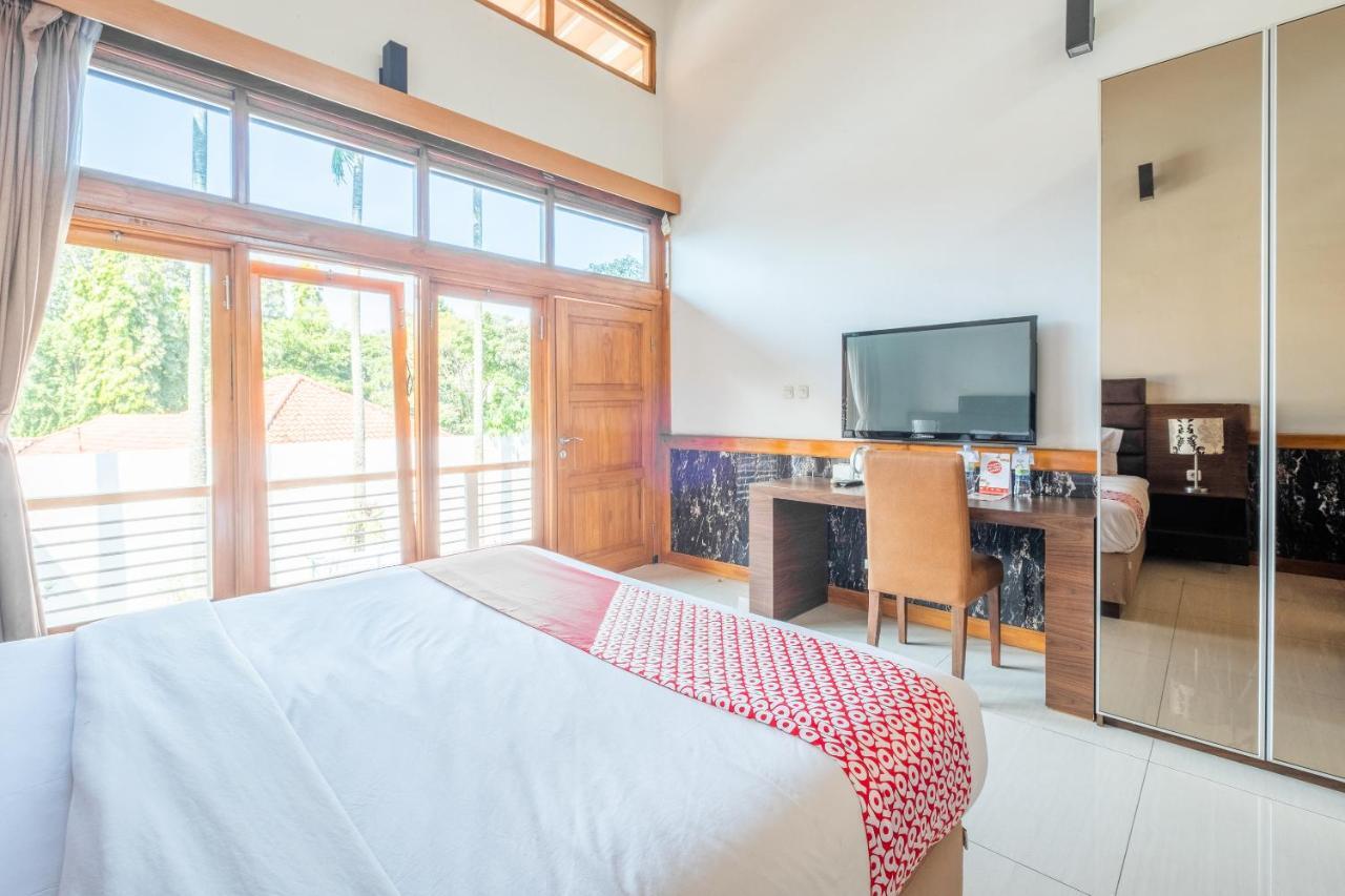 Oyo 1210 Nice Guesthouse Bandung Ngoại thất bức ảnh