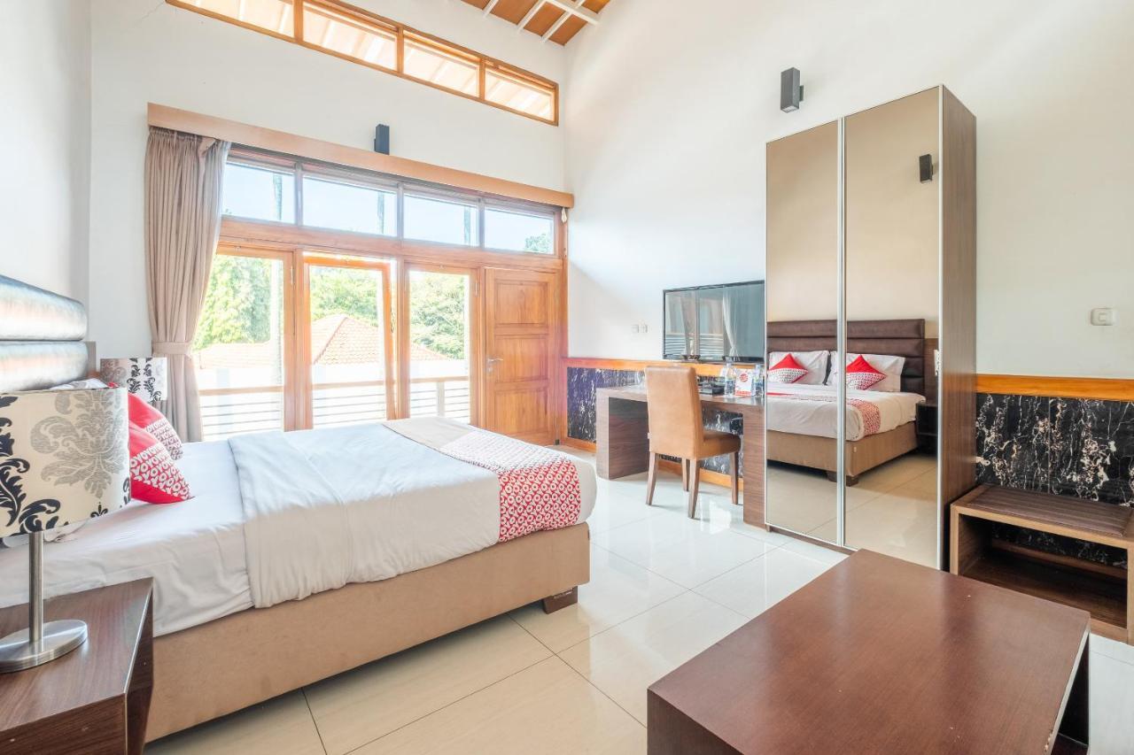 Oyo 1210 Nice Guesthouse Bandung Ngoại thất bức ảnh