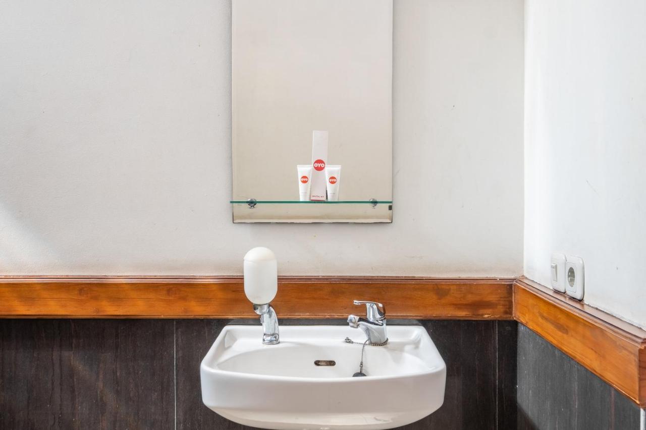 Oyo 1210 Nice Guesthouse Bandung Ngoại thất bức ảnh