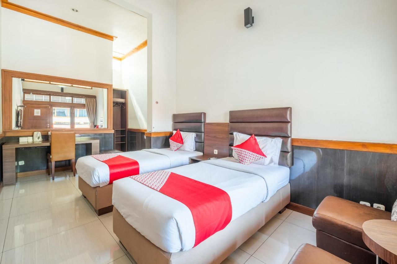 Oyo 1210 Nice Guesthouse Bandung Ngoại thất bức ảnh